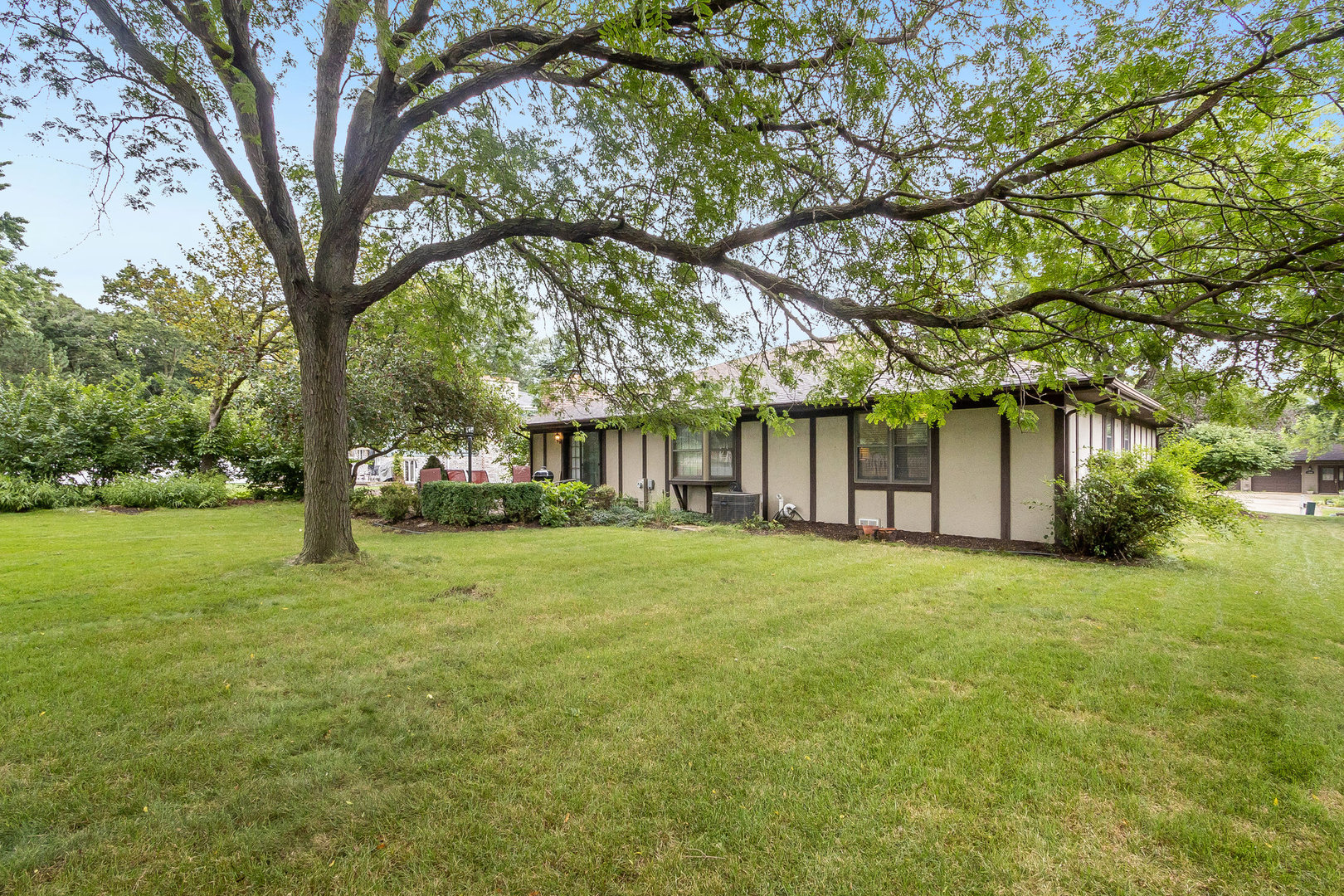 1201 Colonade Road Shorewood, IL 60404 - Photo 3 of 16 Gallery Image 3