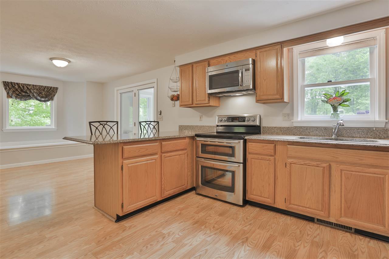 259 Baboosic Lake Road Merrimack, NH 03054 - Photo 18 of 32 Gallery Image 18