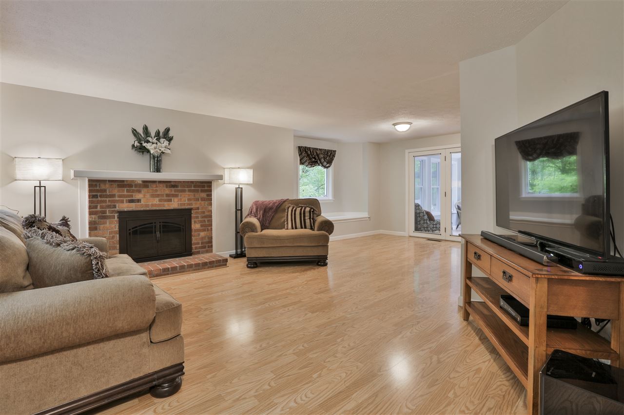 259 Baboosic Lake Road Merrimack, NH 03054 - Photo 10 of 32 Gallery Image 10