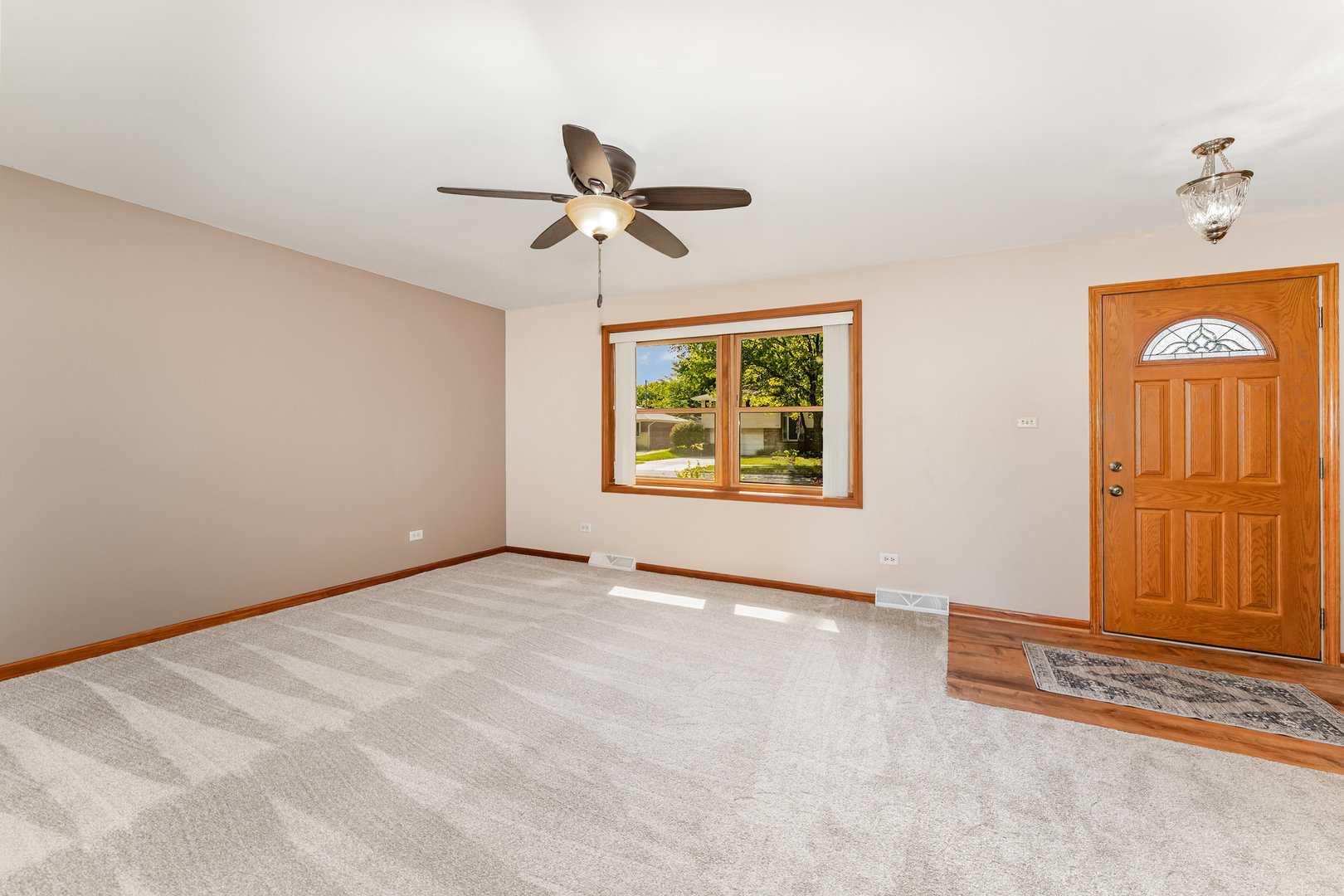 2009 Westfield Road Joliet, IL 60435 - Photo 3 of 17 Gallery Image 3