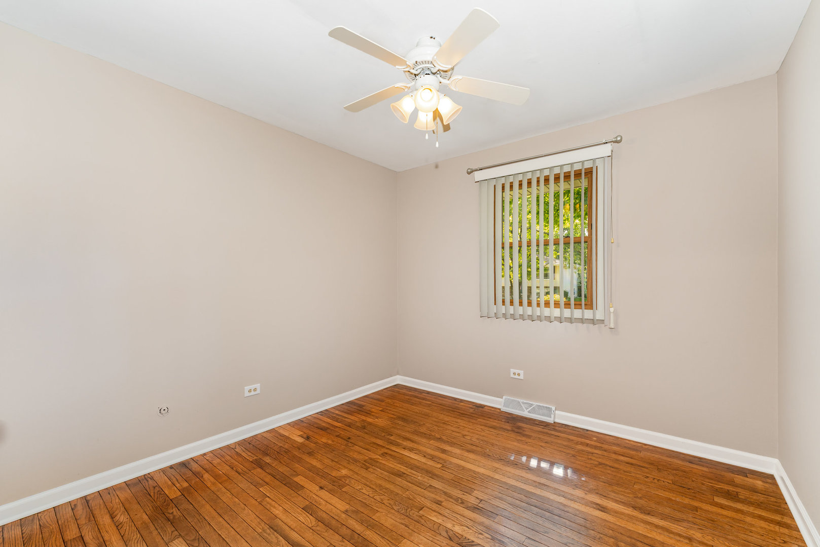 2009 Westfield Road Joliet, IL 60435 - Photo 8 of 17 Gallery Image 8