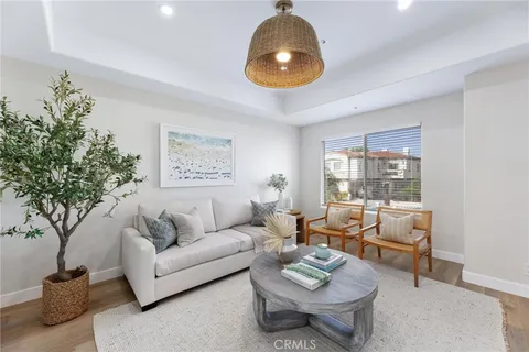 $1,824,000 | 1714 Marshallfield Lane, Unit A, Redondo Beach, CA 90278