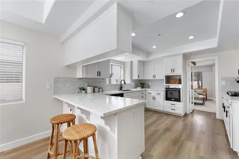 $1,824,000 | 1714 Marshallfield Lane, Unit A, Redondo Beach, CA 90278