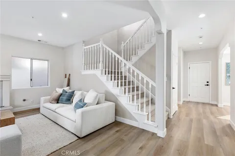 $1,824,000 | 1714 Marshallfield Lane, Unit A, Redondo Beach, CA 90278