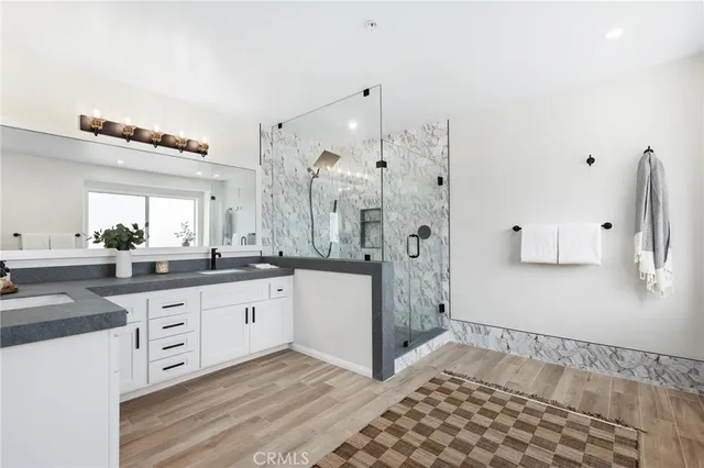 $1,895,000 | 1714 Marshallfield Lane, Unit A, Redondo Beach, CA 90278