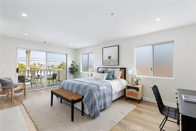$1,895,000 | 1714 Marshallfield Lane, Unit A, Redondo Beach, CA 90278