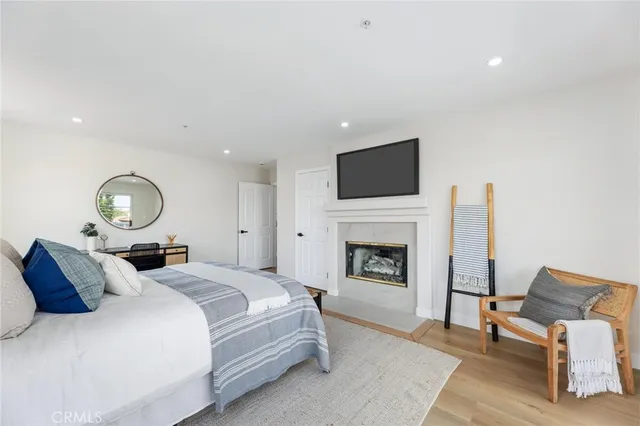 $1,895,000 | 1714 Marshallfield Lane, Unit A, Redondo Beach, CA 90278