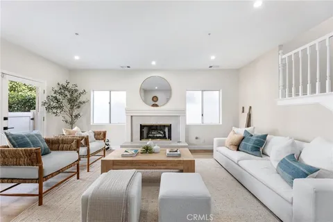 $1,824,000 | 1714 Marshallfield Lane, Unit A, Redondo Beach, CA 90278