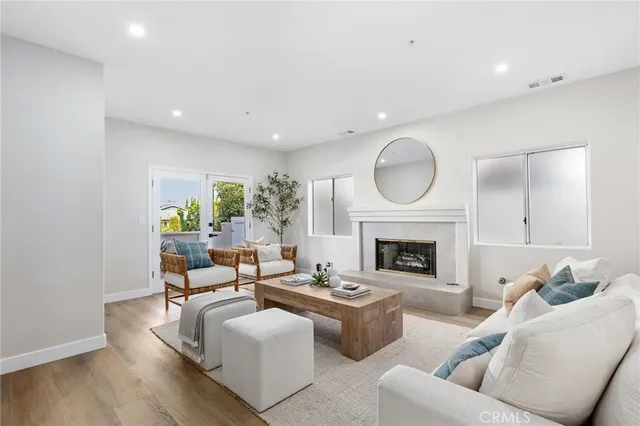 $1,895,000 | 1714 Marshallfield Lane, Unit A, Redondo Beach, CA 90278