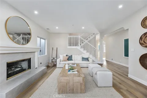 $1,824,000 | 1714 Marshallfield Lane, Unit A, Redondo Beach, CA 90278