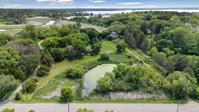 $1,499,000 | 940 Brown Road South, Wayzata, MN 55391