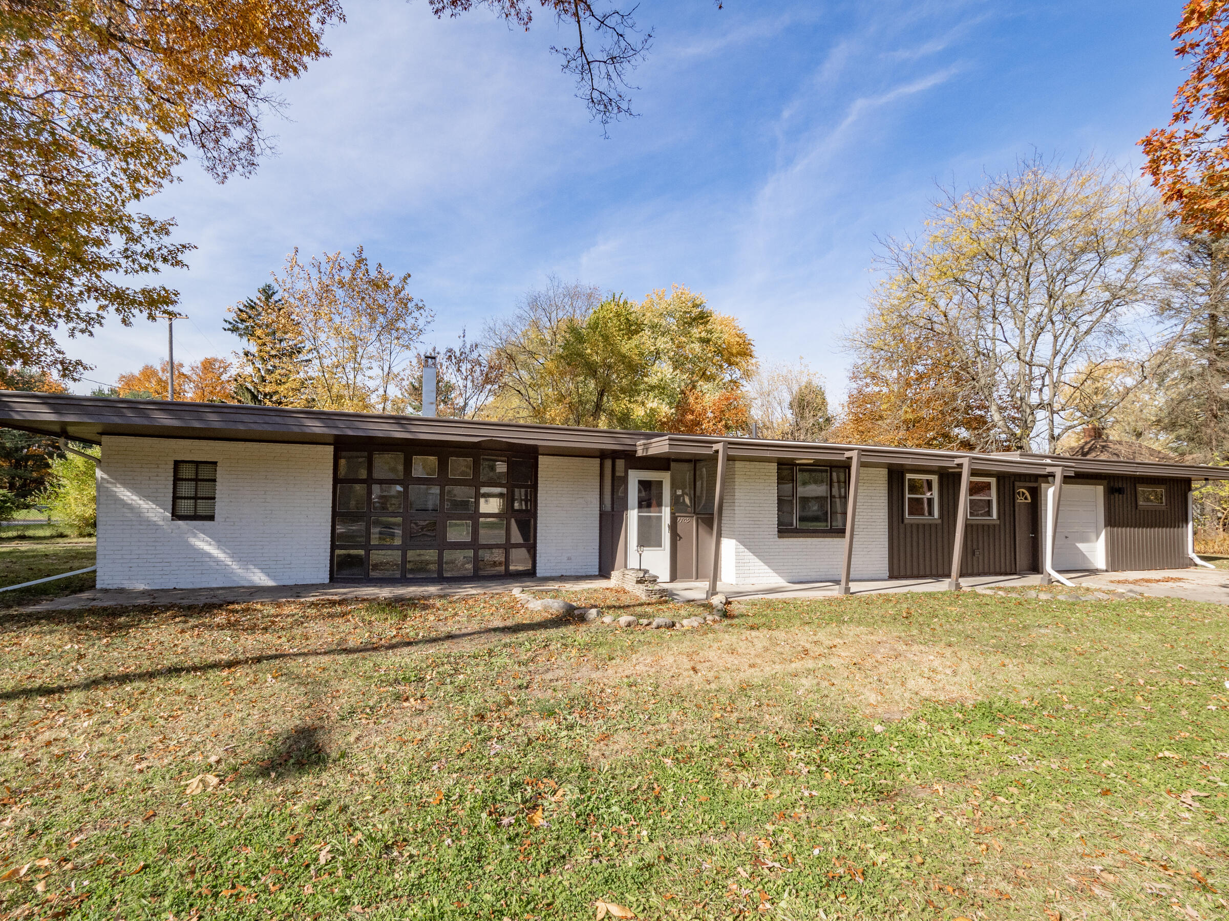 1709 Nazareth Road Kalamazoo, MI 49048 - Photo 2 of 30 1709 Nazareth Rd-202