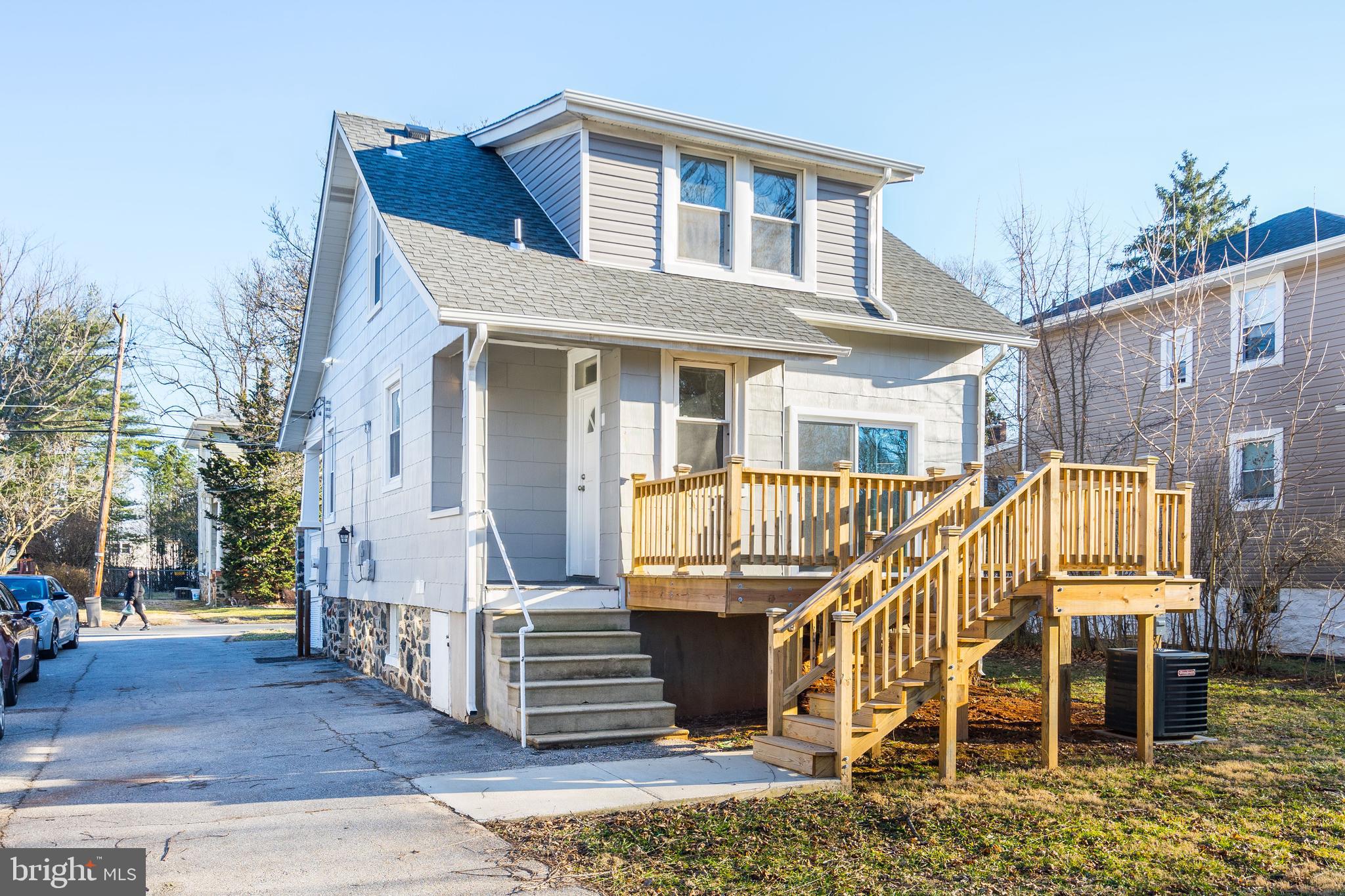 3622 Florida Road Baltimore, MD 21244 - Photo 2 of 48