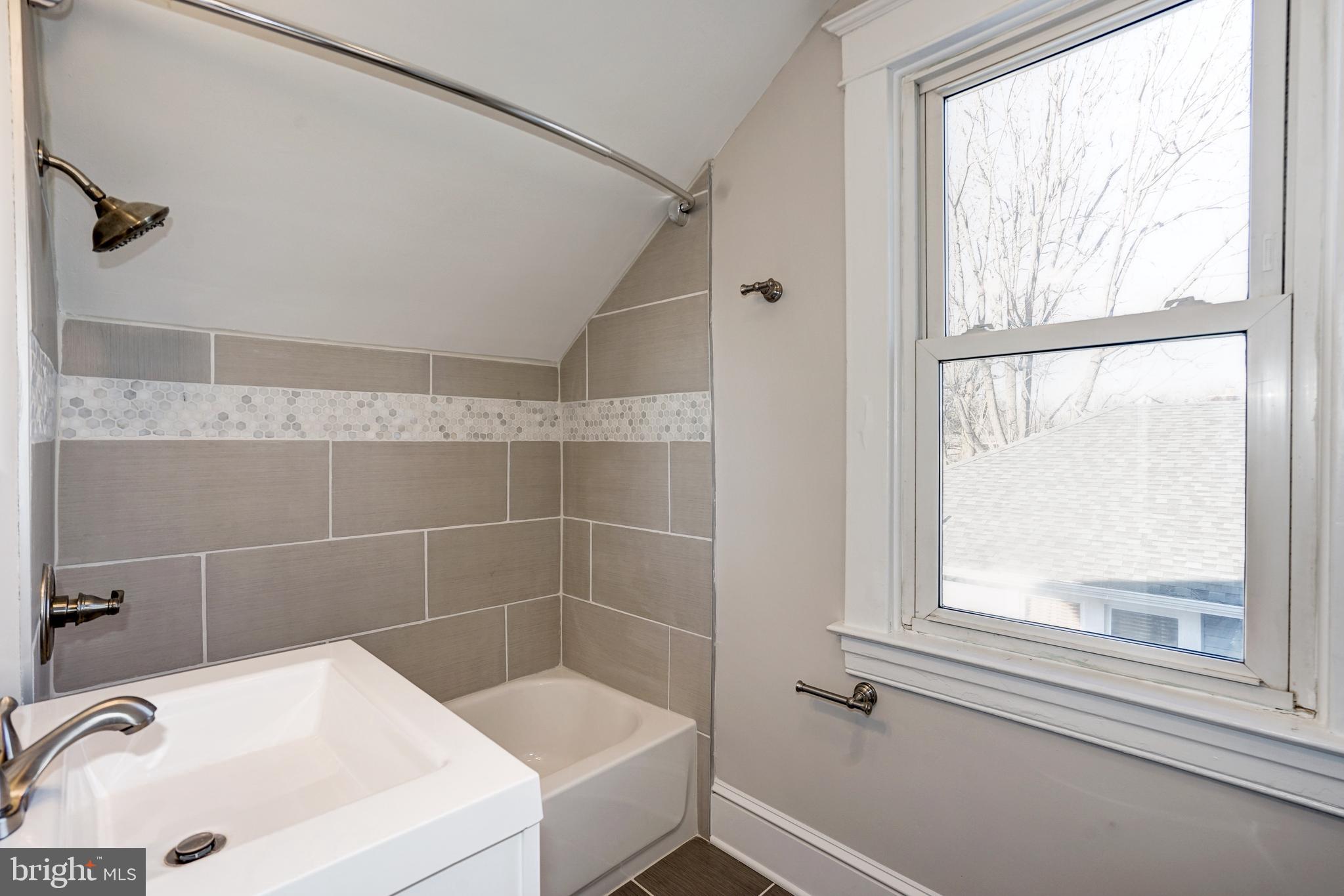 3622 Florida Road Baltimore, MD 21244 - Photo 31 of 48