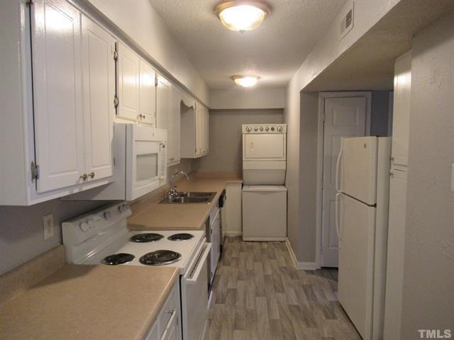 512 Pine Ridge Place, Unit 512 Raleigh, NC 27609 - Photo 3 of 3 Photo 3