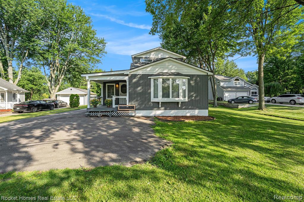 47429 Sugarbush Road Chesterfield, MI 48047 - Photo 1 of 28