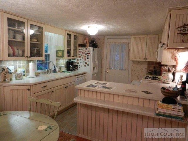 180 Laurel Crest Road Boone, NC 28607 - Photo 15 of 33 Gallery Image 15