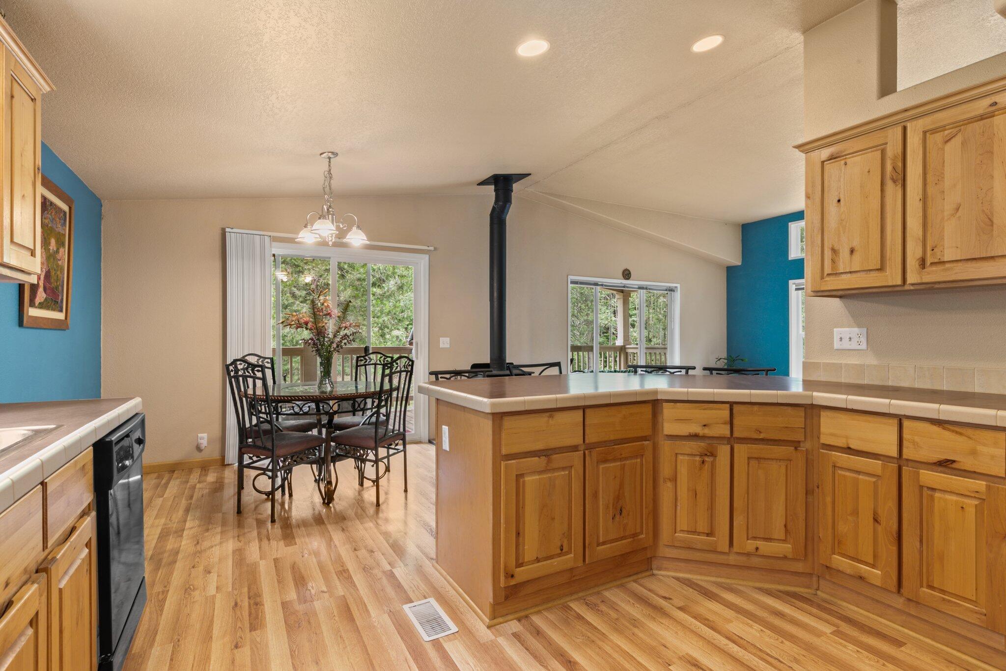 12272 Sf Little Butte Creek Road Eagle Point, OR 97524 - Photo 13 of 32 20-web-or-mls-IMGM5553