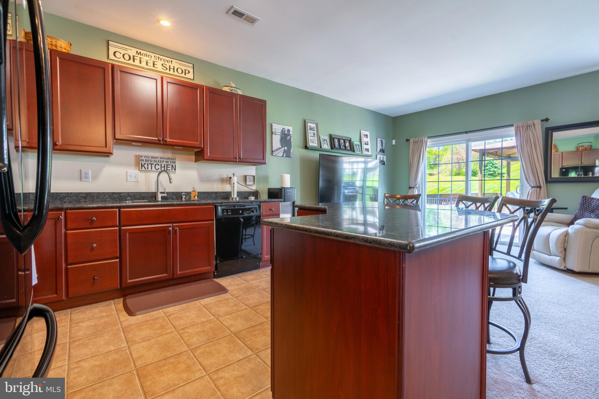 31 Bishop Pine Road Barto, PA 19504 - Photo 4 of 37 Kitchen