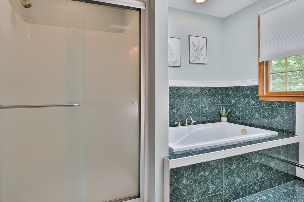 68 Holland Road Wakefield, MA 01880 - Photo 28 of 39 Gallery Image 28