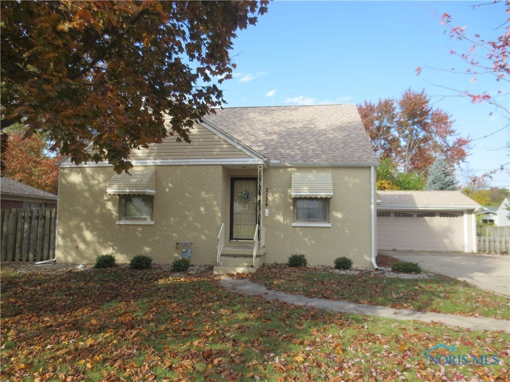 2124 Fairfax Road Toledo, OH 43613 - Photo 3 of 29 Gallery Image 3