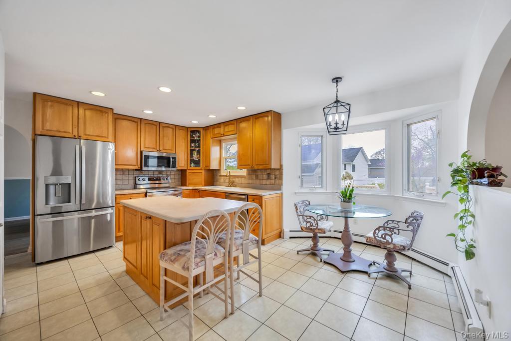 9 Chester Street Smithtown, NY 11787 - Photo 16 of 39