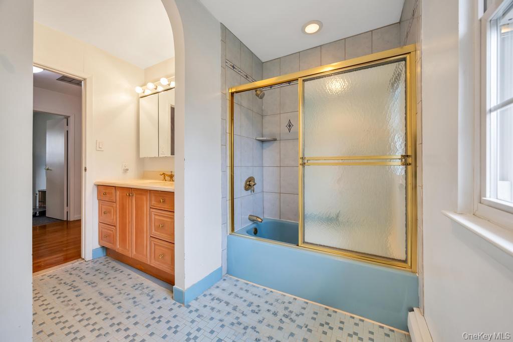 9 Chester Street Smithtown, NY 11787 - Photo 24 of 39