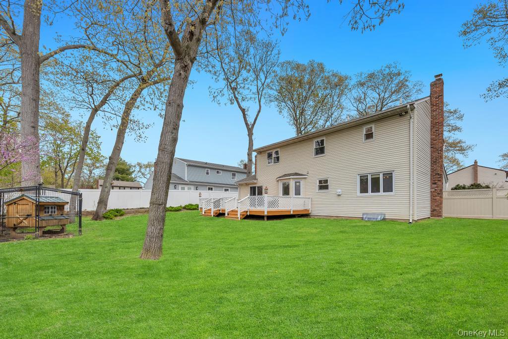 9 Chester Street Smithtown, NY 11787 - Photo 5 of 39