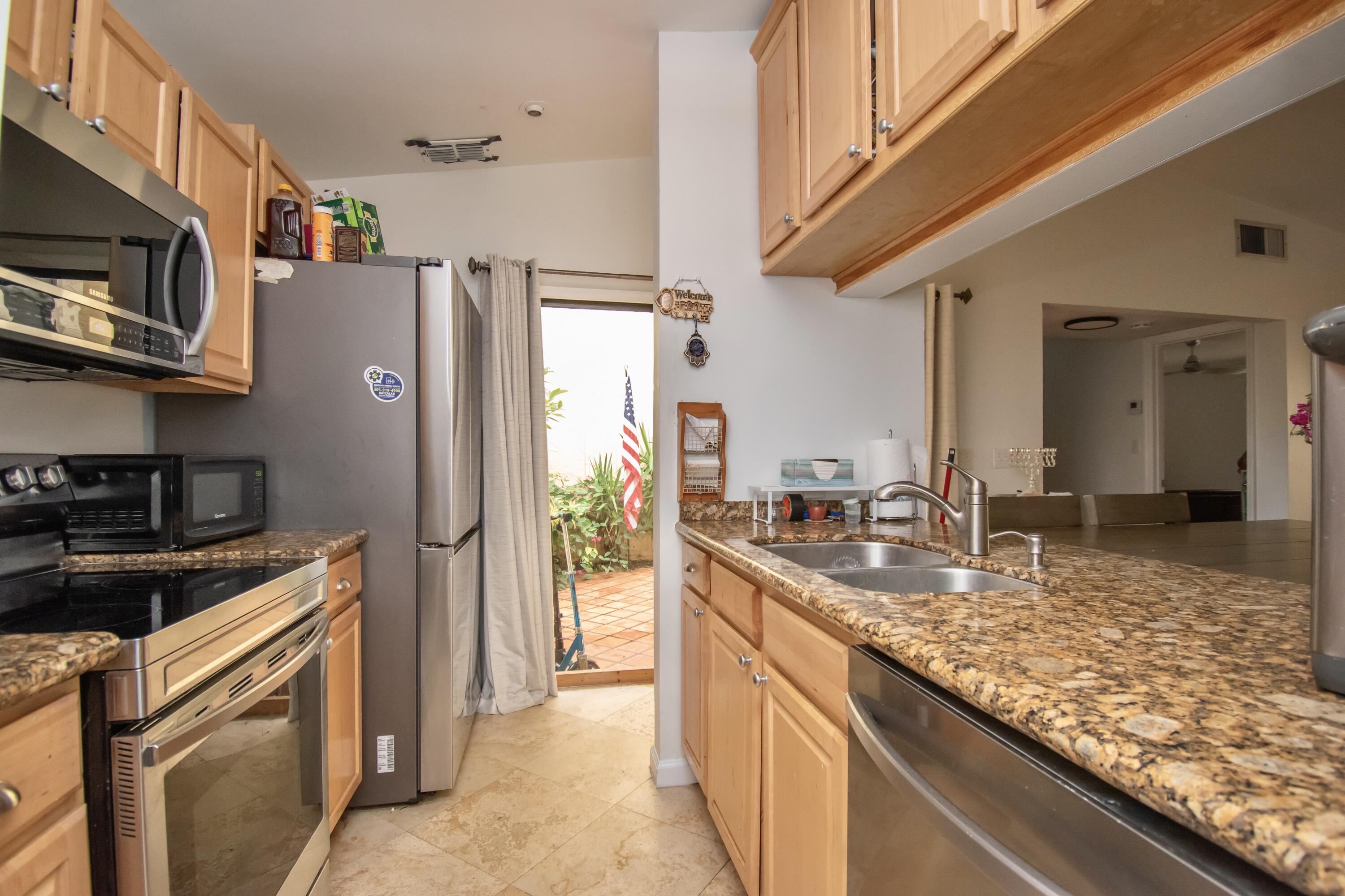 22352 Pineapple Walk Drive Boca Raton, FL 33433 - Photo 8 of 15 42FCA54A-E8B8-44BE-BEC6-CB364D622F0B
