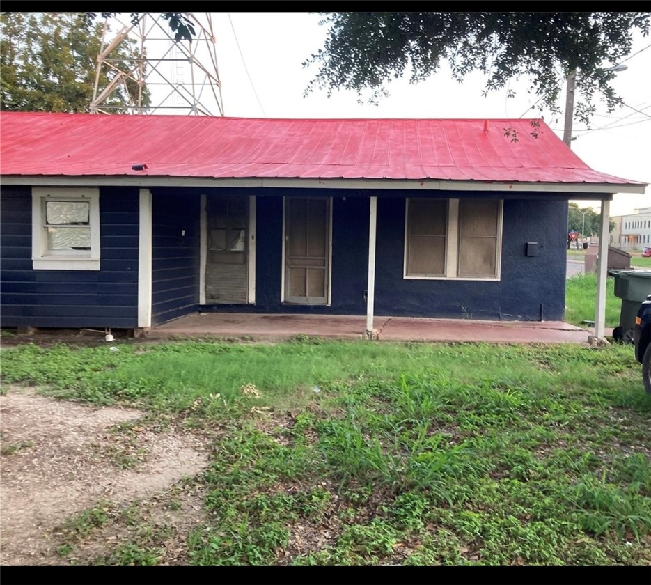 602 East 4th Street Alice, TX 78332 - Photo 2 of 17