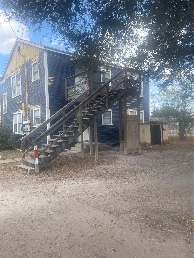 602 East 4th Street Alice, TX 78332 - Photo 4 of 17