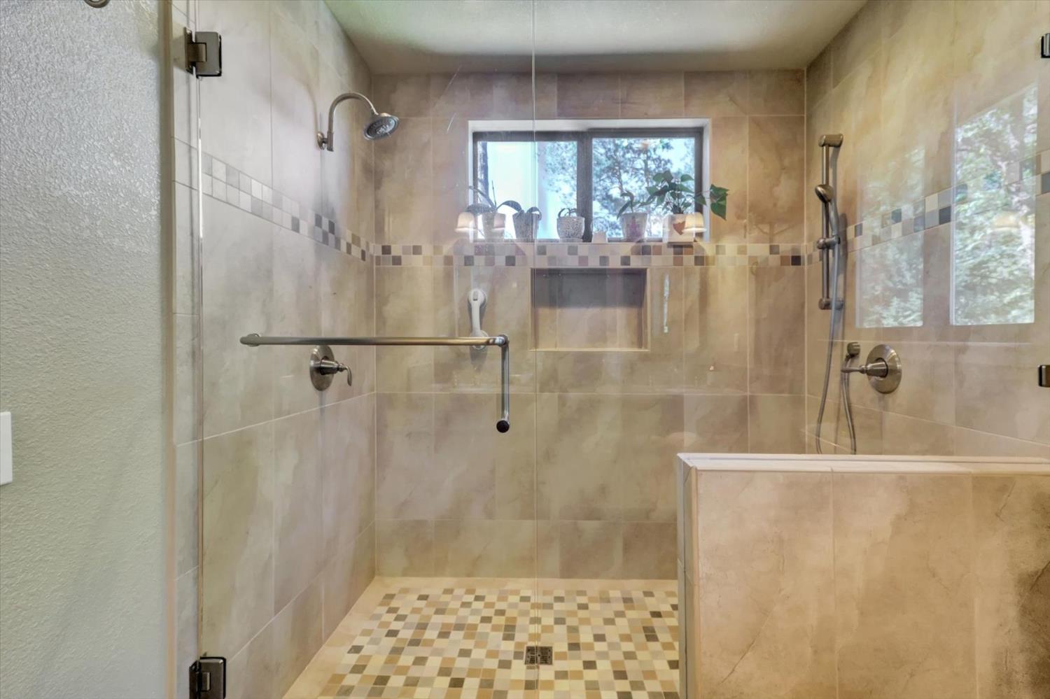 17682 Alexandra Way Grass Valley, CA 95949 - Photo 25 of 55 a bathroom with a shower