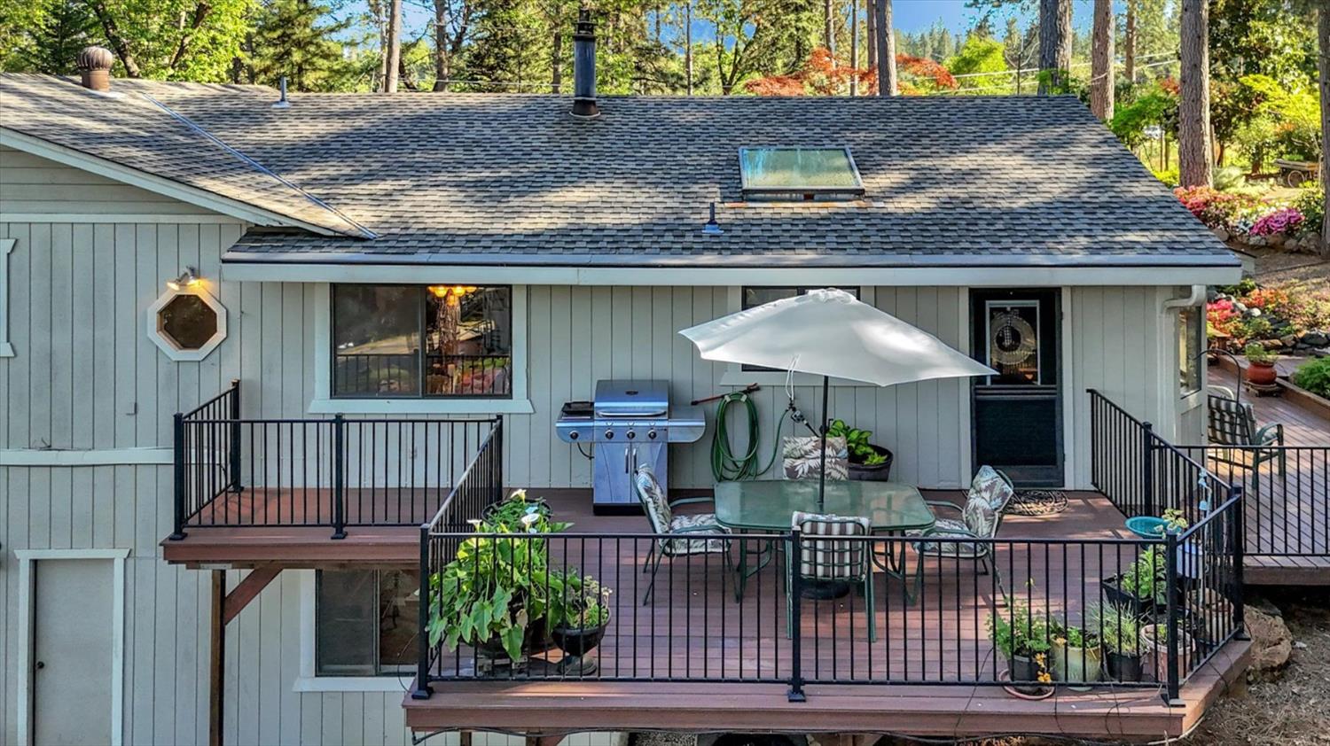 17682 Alexandra Way Grass Valley, CA 95949 - Photo 38 of 55 a view of outdoor seating space