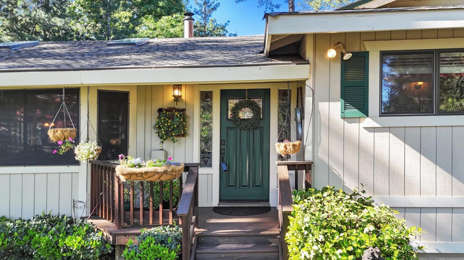 17682 Alexandra Way Grass Valley, CA 95949 - Photo 7 of 55 a front view of a house