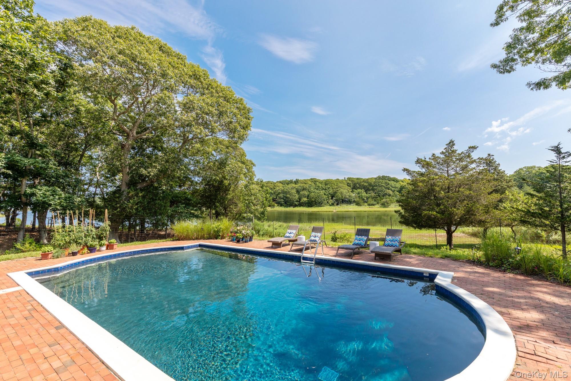 59 Isle Of Wight Road East Hampton, NY 11937 - Photo 6 of 26 Gallery Image 6