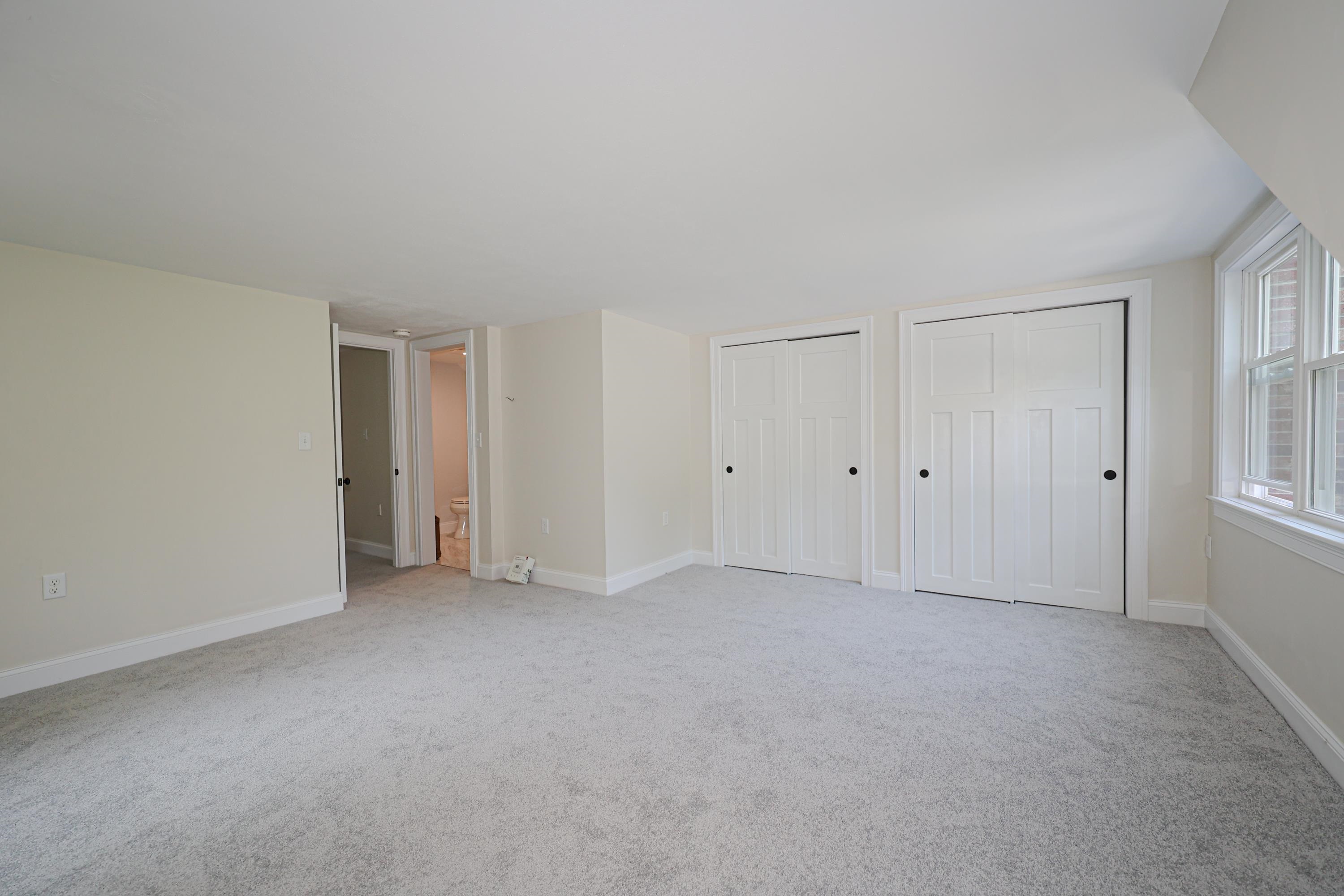 16 High Street Stratham, NH 03885 - Photo 12 of 26