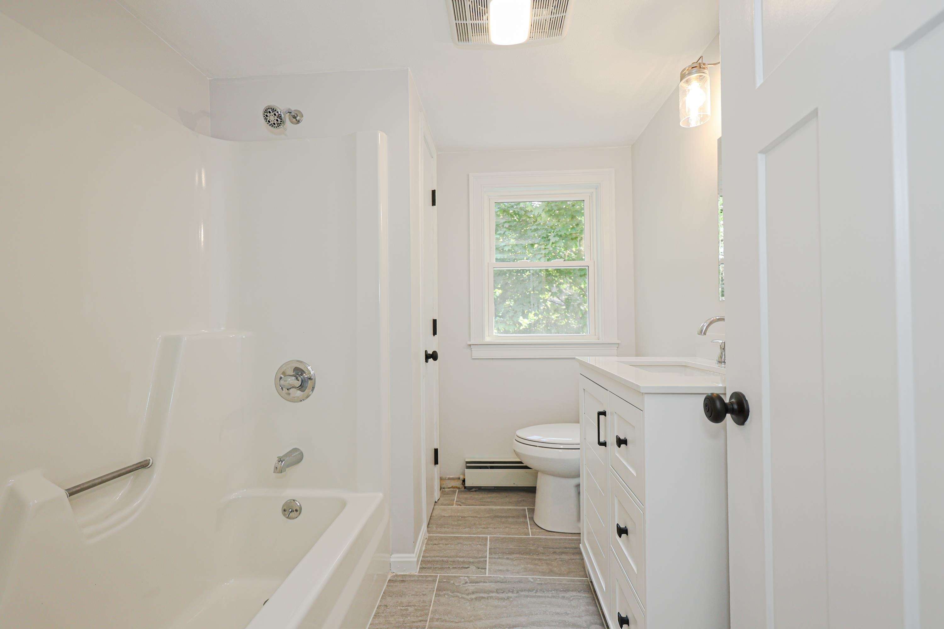 16 High Street Stratham, NH 03885 - Photo 14 of 26
