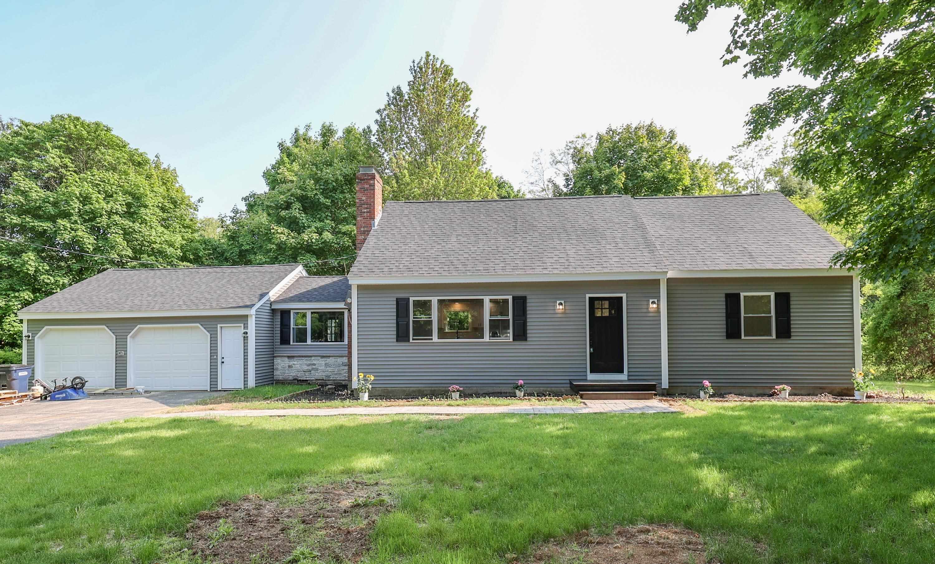 16 High Street Stratham, NH 03885 - Photo 2 of 26