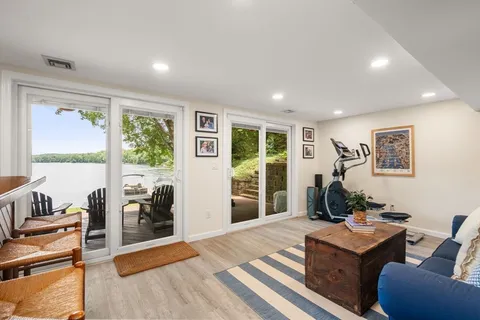$1,150,000 | 84 South Shore Drive, Sturbridge, MA 01566