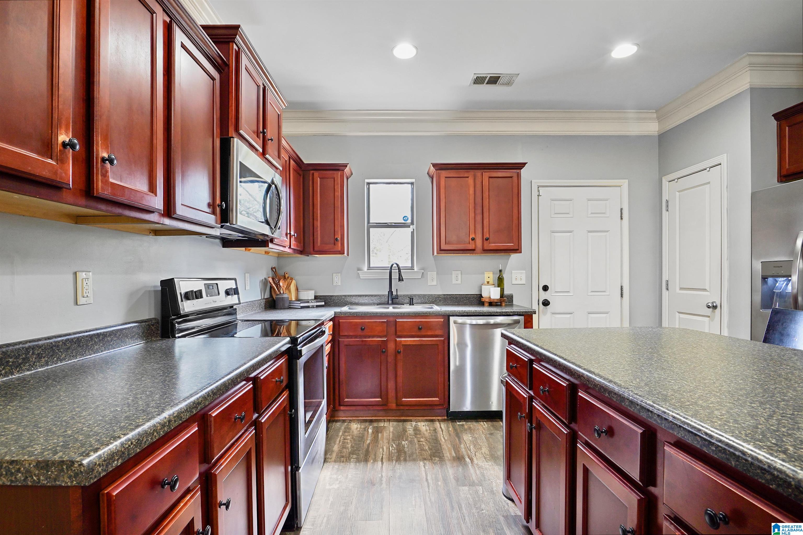 112 Waterstone Way Calera, AL 35040 - Photo 17 of 33