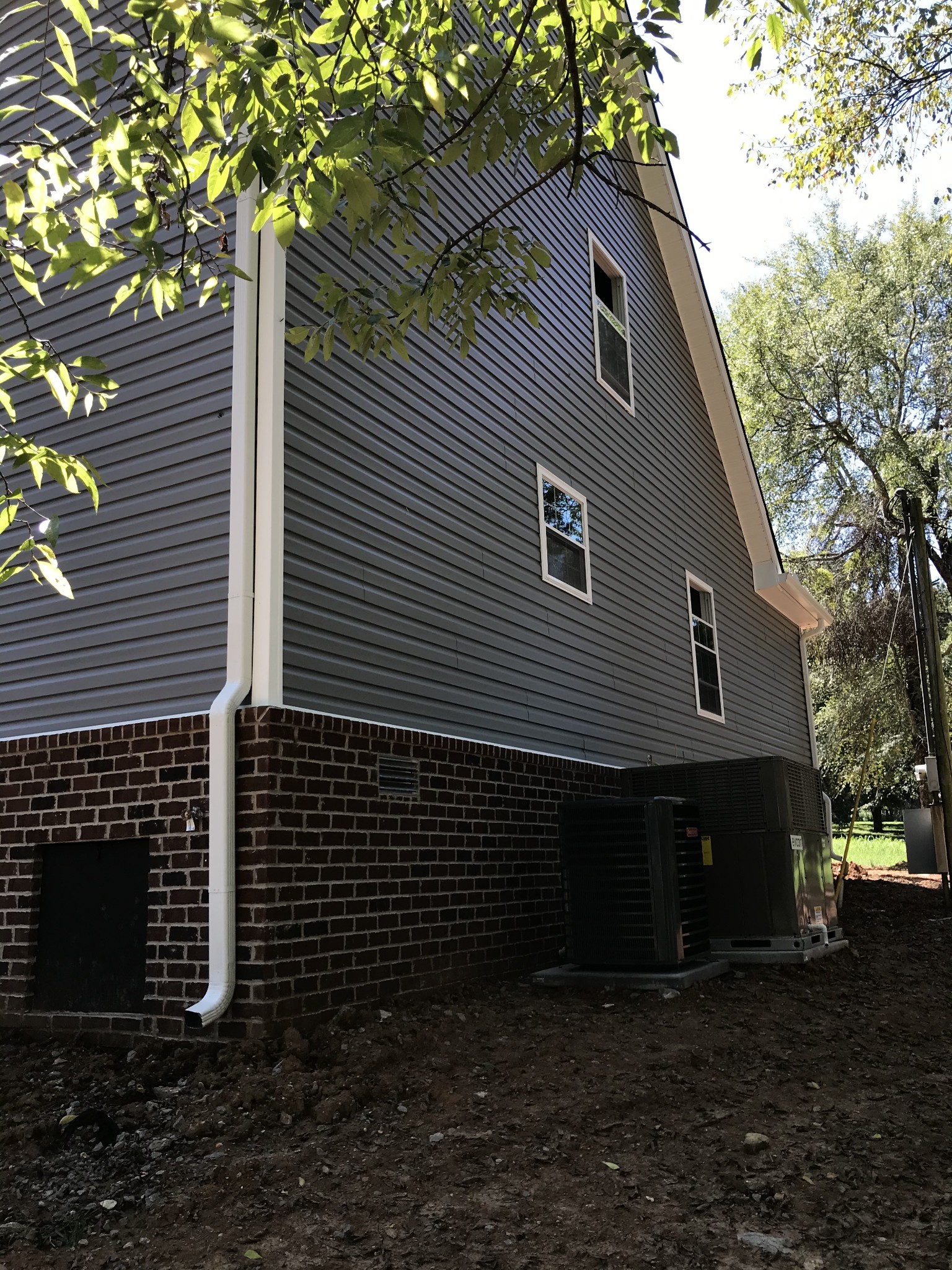 1141 Hamilton Chambers Road Lebanon, TN 37087 - Photo 5 of 15 a front view of a house with garden