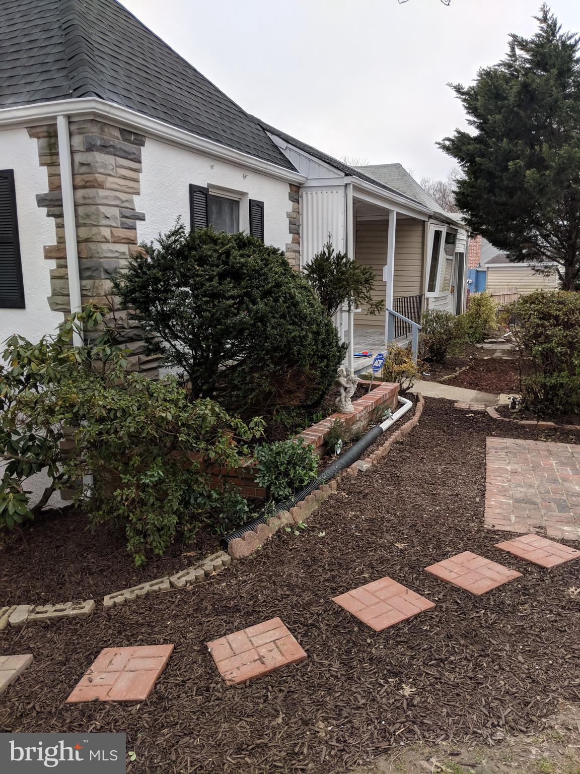403 Meadow Road Baltimore, MD 21206 - Photo 22 of 27 Side Yard