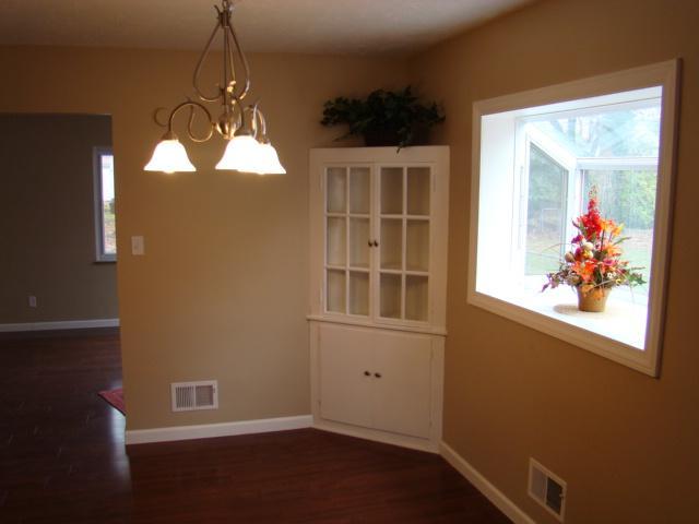 255 South James Road Columbus, OH 43213 - Photo 8 of 17 Gallery Image 8