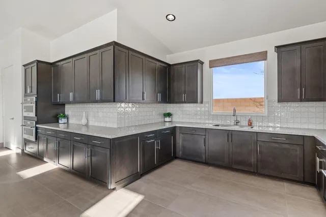 $787,000 | 73368 Warhol Lane, Palm Desert, CA 92211