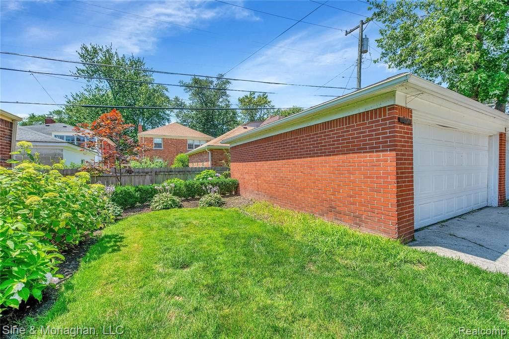 791 Harcourt Road Grosse Pointe, MI 48230 - Photo 36 of 40