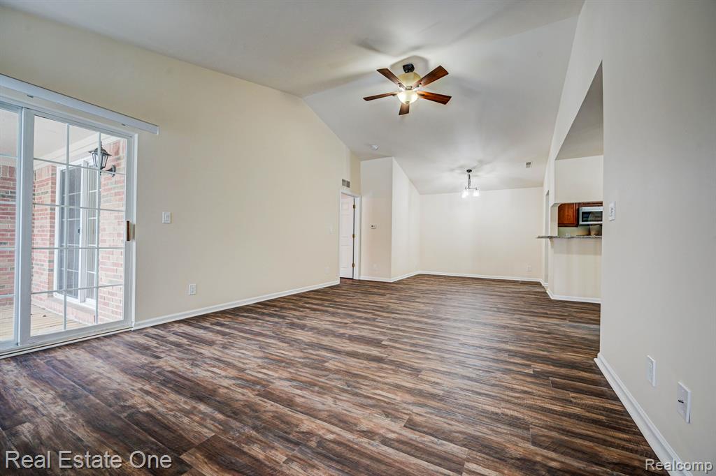3578 Oakmonte Boulevard, Unit 96 Rochester, MI 48306 - Photo 13 of 47
