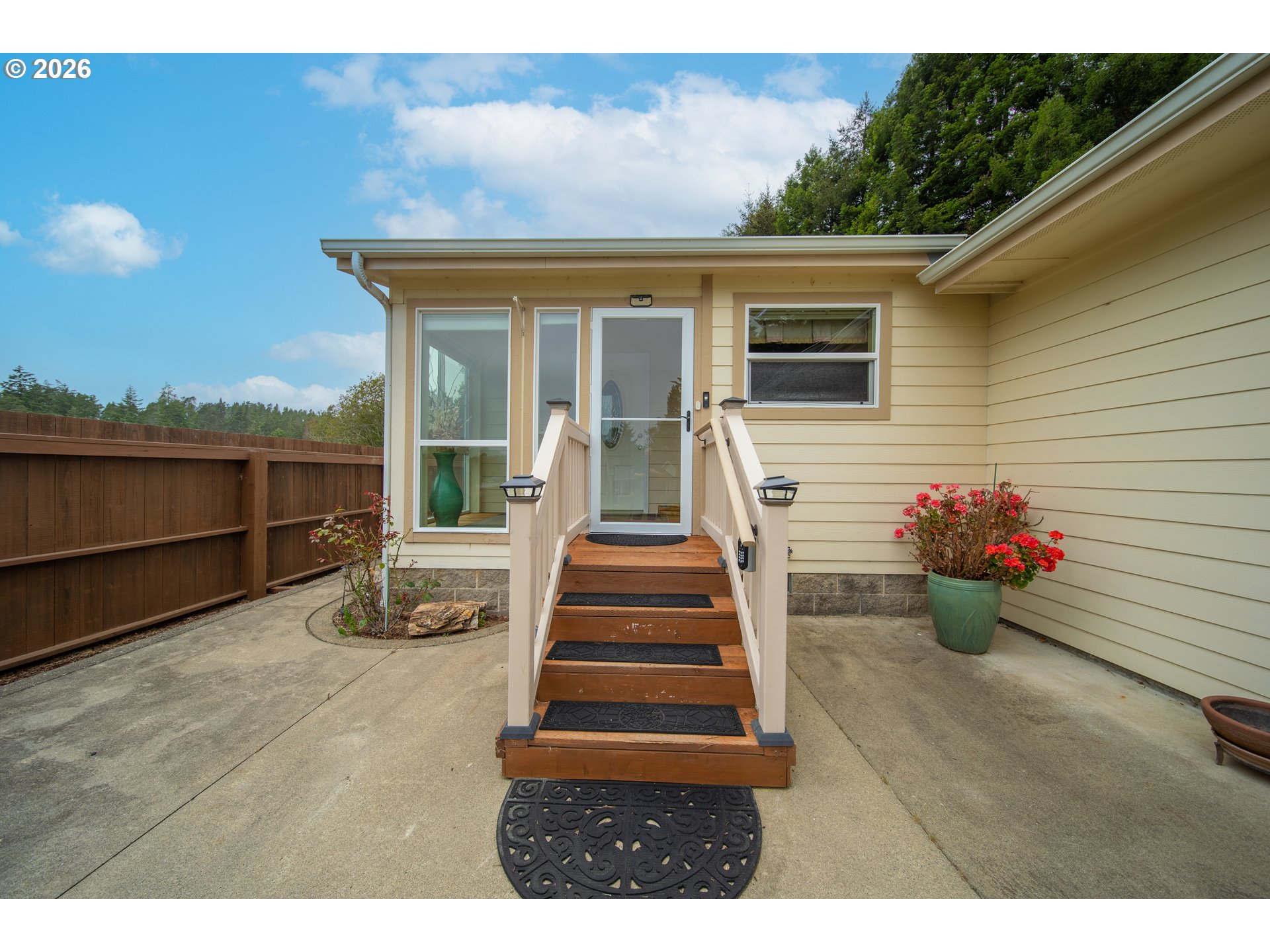 1710 Kristi Loop Lakeside, OR 97449 - Photo 7 of 48