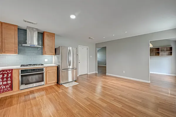 $1,950 | 9466 Coast Bridge Street, Houston, TX 77075