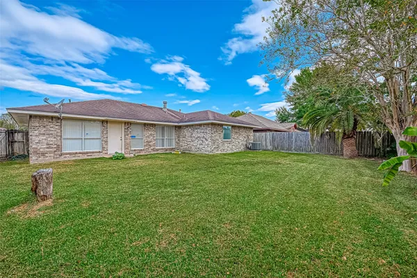 $1,950 | 9466 Coast Bridge Street, Houston, TX 77075