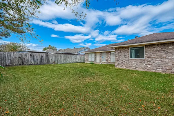 $1,950 | 9466 Coast Bridge Street, Houston, TX 77075